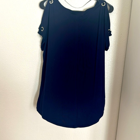 Cable and gauge a size medium, navy blue lightweight shirt . - Picture 5 of 5